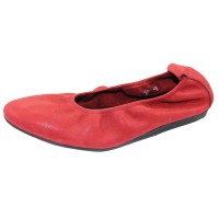 Arche Women's Laius In Cherry/Noir Shan Pearlized Leather