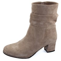 Lamour Des Pieds Women's Pivar In Taupe Kid Suede